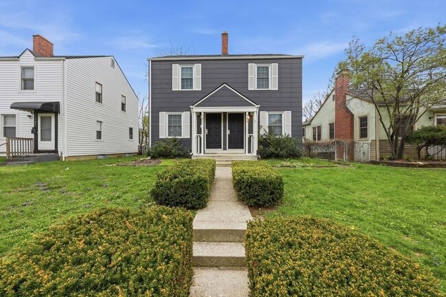 property at 735 E Mithoff St
