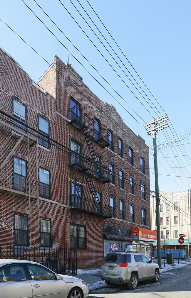 510 Riverdale Ave in Brooklyn, NY - Building Photo - Building Photo