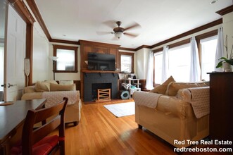 7 Addington Rd, Unit 1 in Brookline, MA - Foto de edificio - Building Photo