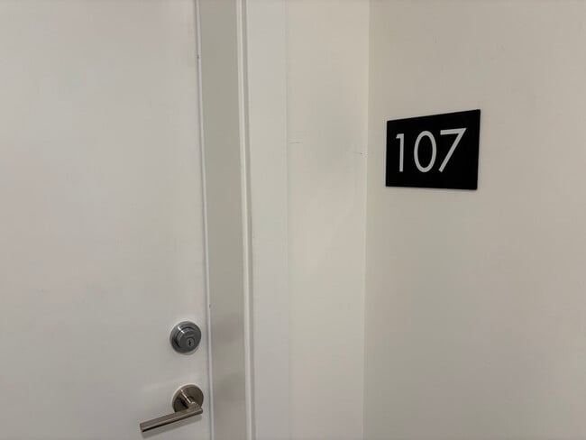 1036 Coronation Ave in Kelowna, BC - Building Photo - Building Photo