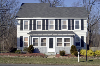 Hampton Manor Apartments in Eastampton, NJ - Foto de edificio - Building Photo