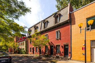 1677-1685 Sainte-Rose Rue in Montréal, QC - Building Photo - Building Photo