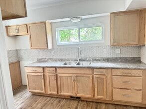 5251 Lakeview St in Detroit, MI - Building Photo - Building Photo