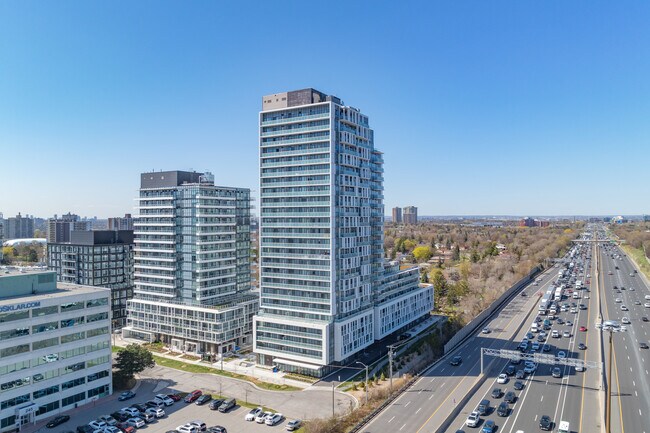 Verde Condos in Toronto, ON - Building Photo - Building Photo