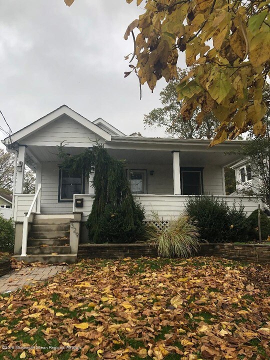 329 Wells Ave in Ocean Township, NJ - Building Photo