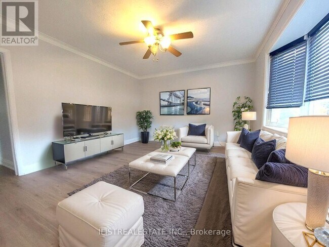 21 Orlando Blvd in Toronto, ON - Building Photo - Building Photo