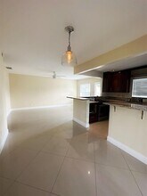 3001 NW 4th Ter, Unit 152 in Pompano Beach, FL - Building Photo - Building Photo