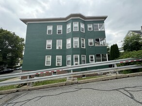 29 Cameron Ave, Unit 3 in Somerville, MA - Foto de edificio - Building Photo