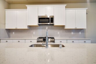 1423 29th St NW in Puyallup, WA - Building Photo - Building Photo