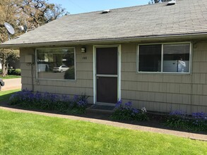 Friendship Court in Salem, OR - Building Photo - Interior Photo