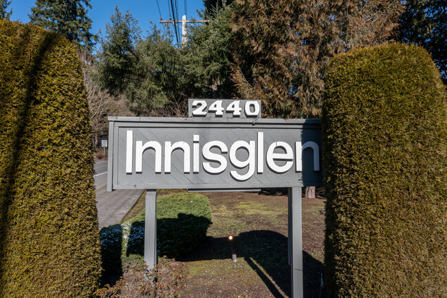 Innisglen in Bellevue, WA - Building Photo - Building Photo