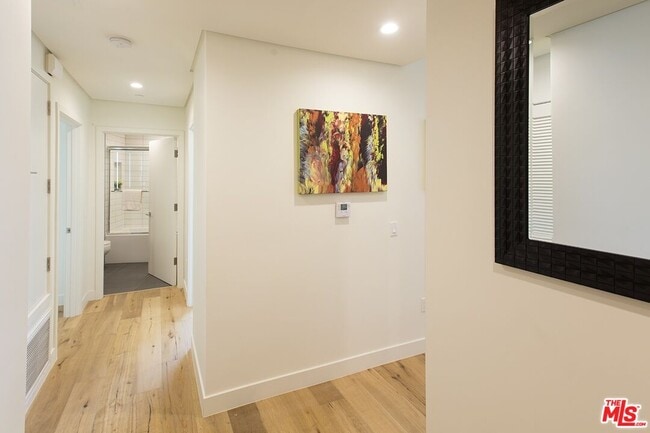 938 Orange Grv Ave in Los Angeles, CA - Building Photo - Building Photo