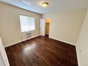 692 NE 85th St in Miami, FL - Building Photo - Building Photo