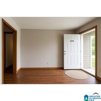 611 Center Way S in Birmingham, AL - Building Photo