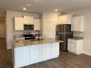 4084 Blaney Ln in Milton, FL - Foto de edificio - Building Photo