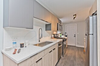 1702 S Morgan St, Unit 2R in Chicago, IL - Building Photo - Building Photo