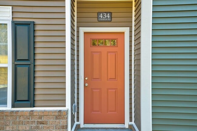 434 E Norton Rd in Knoxville, TN - Building Photo - Building Photo