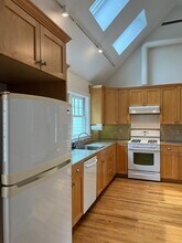 22 Warren Ln in Weston, MA - Building Photo - Building Photo
