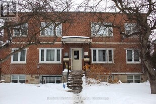 17 S Kingsway in Toronto, ON - Building Photo