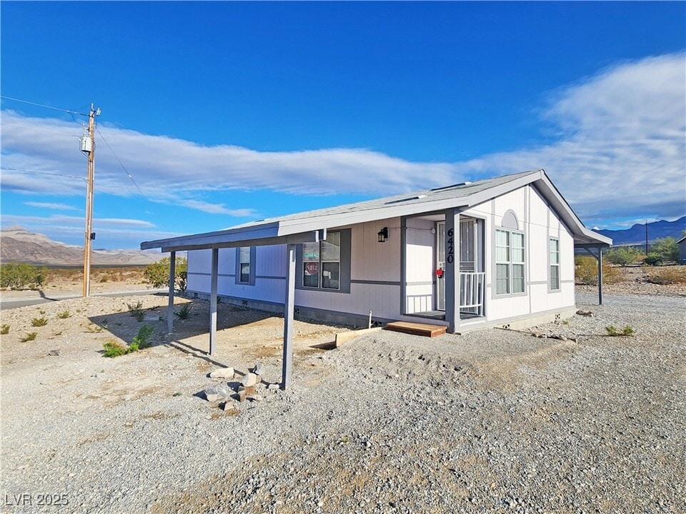 6420 Wedgewood St in Pahrump, NV - Building Photo
