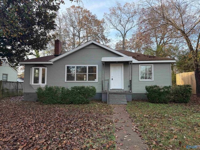 property at 1903 Enolam Blvd SE