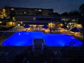 404 NW 68th Ave in Plantation, FL - Building Photo - Building Photo
