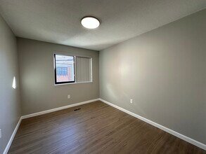 79 Greenbrook Dr in Stoughton, MA - Building Photo - Building Photo