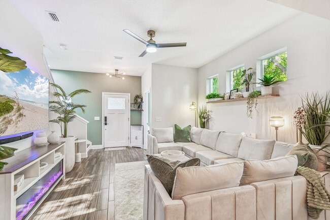 109 W Hollywood St in Tampa, FL - Building Photo - Building Photo