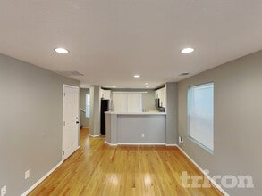 577 SW 207th Ave in Beaverton, OR - Building Photo - Building Photo