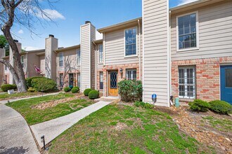 6700 Richardson Rd in Houston, TX - Building Photo - Building Photo
