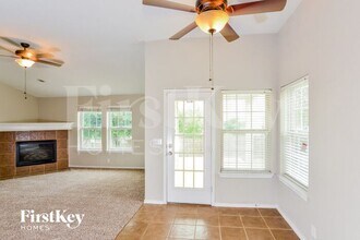 13701 Laramie Hill in Live Oak, TX - Foto de edificio - Building Photo