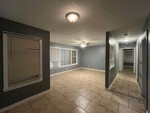 4213 Lowman St in Corpus Christi, TX - Building Photo - Building Photo