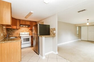 2326 E 111th Ave in Tampa, FL - Building Photo - Building Photo