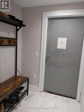 181 North Service Rd E in Oakville, ON - Building Photo - Building Photo