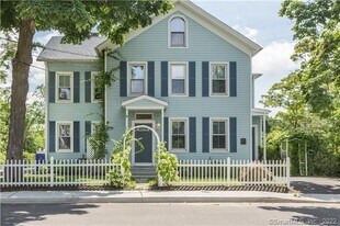 247 East Ave in Norwalk, CT - Building Photo