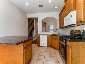 636 Gray Stone Ln in Richardson, TX - Building Photo - Building Photo