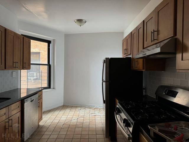 36-14 165th St in Queens, NY - Building Photo