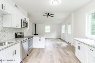 58 Orinsekwa Rd in Valatie, NY - Building Photo - Building Photo