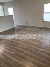5750 Golf Hts, Unit #1 in San Antonio, TX - Building Photo - Building Photo