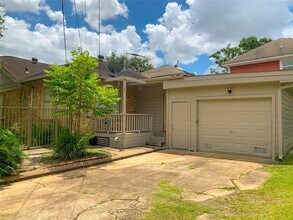 801 Pecore St in Houston, TX - Building Photo - Building Photo