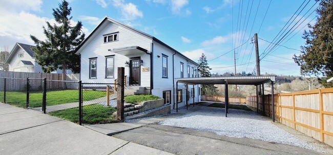 3216 E Roosevelt Ave in Tacoma, WA - Building Photo - Building Photo