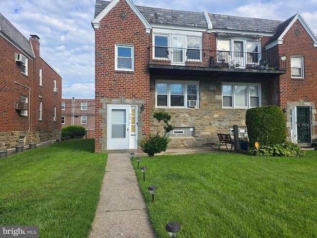 property at 934 Durard St