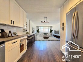 1344 N Dearborn St in Chicago, IL - Building Photo