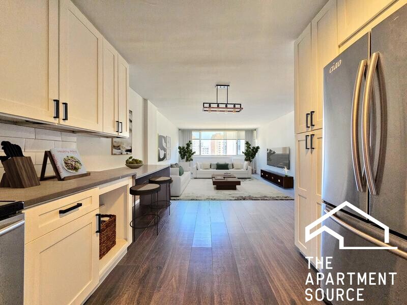 1344 N Dearborn St in Chicago, IL - Building Photo