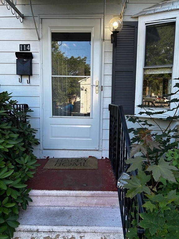 114 Henshaw St in Worcester, MA - Building Photo - Building Photo