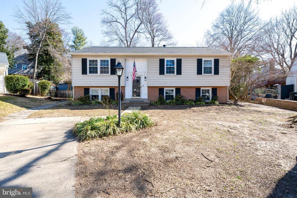 3900 Flagstone Terrace in Alexandria, VA - Foto de edificio