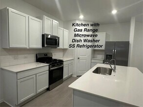 Room in House on Pickerel St in Leander, TX - Foto de edificio - Building Photo