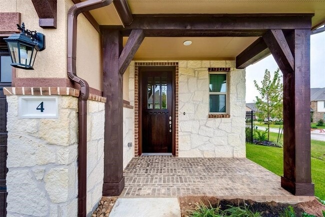 property at 4 Centennial Ridge Pl