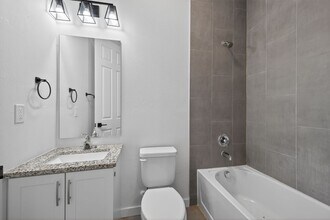 918 Embers Pkwy W in Cape Coral, FL - Building Photo - Building Photo