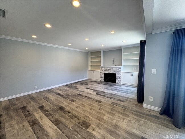 1516 E Cyrene Dr